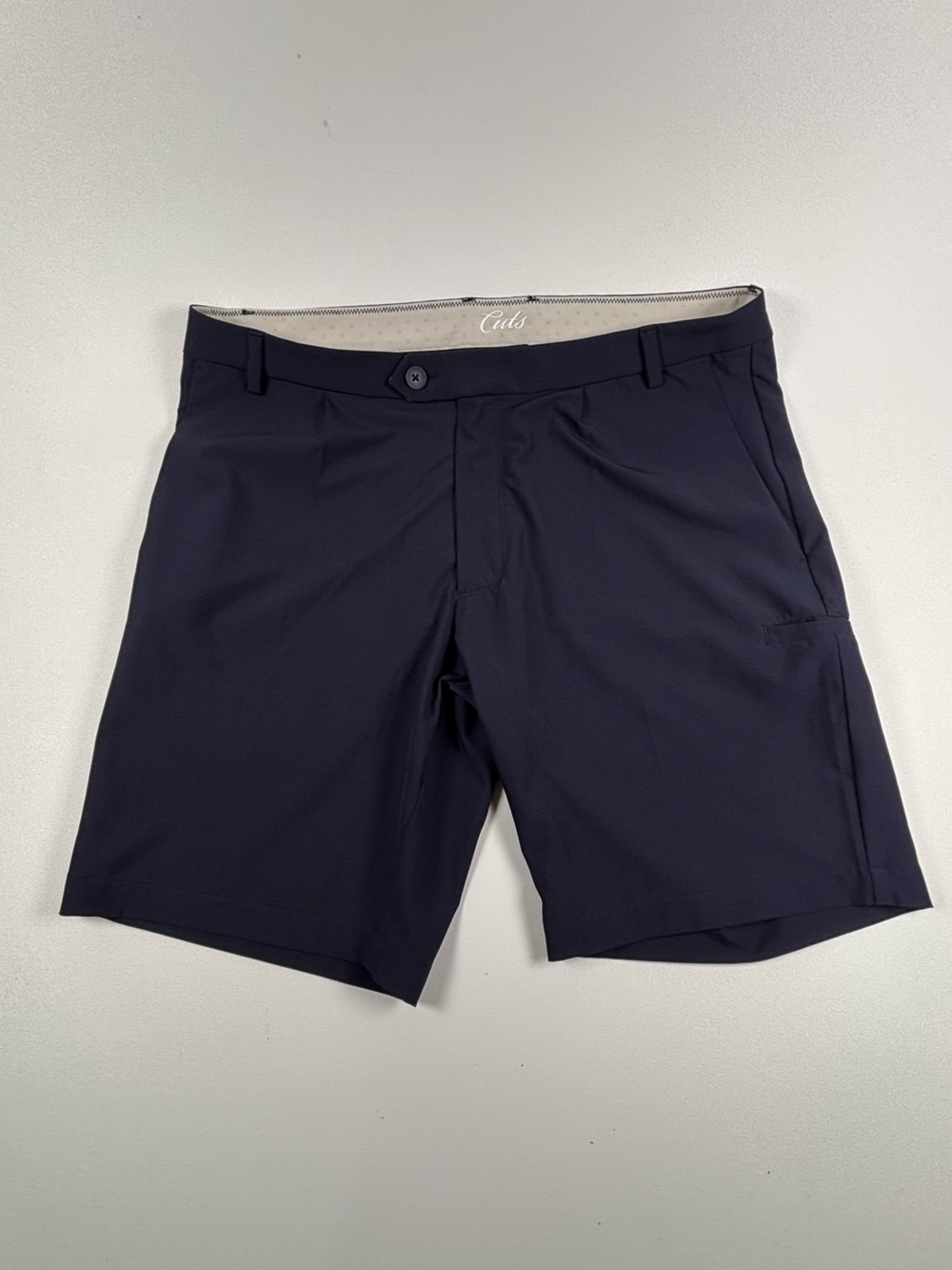 Cuts Clothing Men's Navy Flat-Front Performance Shorts - 34